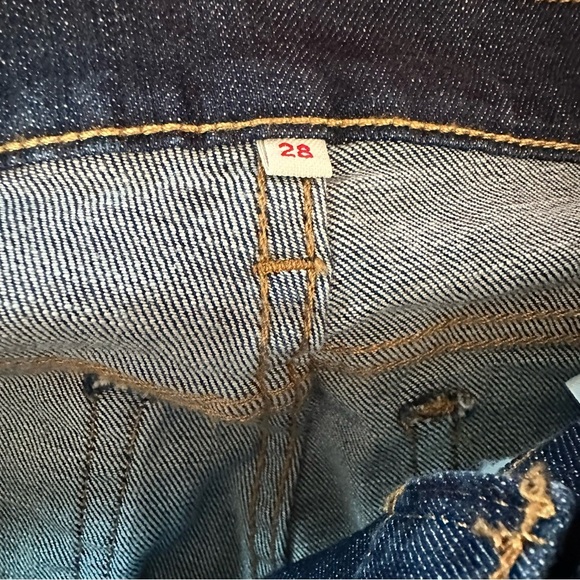 Levi’s | Rolled Cuff Capri Jeans Size 28 - Picture 6 of 8